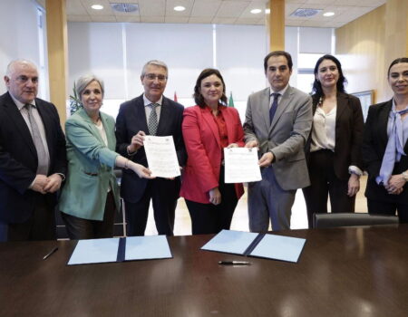 Luz verde a la nueva sede judicial de Torremolinos para unificar todos sus serviciosLa Diputación y la Junta firman el convenio para construir el edificio en un solar cedido por el Ayuntamiento