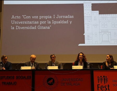 La Universidad de Málaga acoge las I Jornadas por la Igualdad y la Diversidad GitanaBajo el lema 'Con voz propia', la Asociación Dosta y la Diputación impulsan este encuentro en la Facultad de Estudios Sociales.