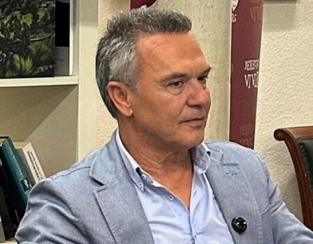 Entrevista a Diego de los Santos, candidato de Poder Andaluz a la presidencia de la Junta de Andalucía«Los andaluces somos los penúltimos en financiación per cápita, sólo por delante de Ceuta y Melilla»