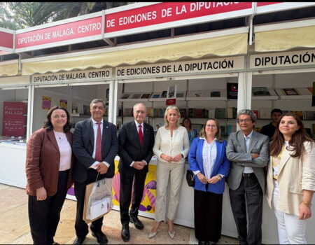 Kika Caracuel respalda el inicio de la Feria del Libro de Málaga con las colecciones de la DiputaciónInauguración de la Feria del Libro, el drama del alquiler en la provincia y la nueva campaña contra el acoso escolar con el apoyo del deporte malagueño